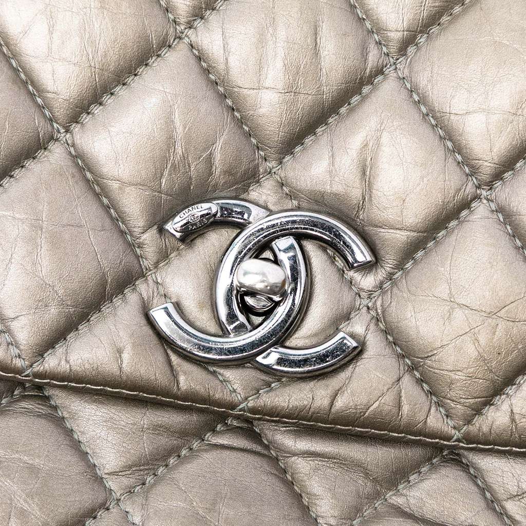 Chanel Small Bicolor Quilted Aged Calfskin Lady Pearly Flap Silver Leather Good condition - Box View