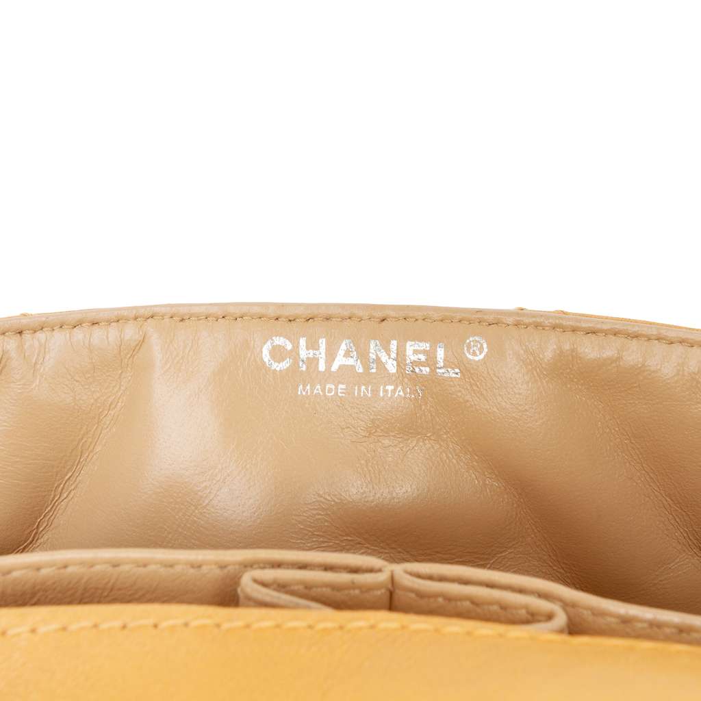 Chanel CC Quilted Lambskin East West Single Flap Orange Leather Good condition - Box View