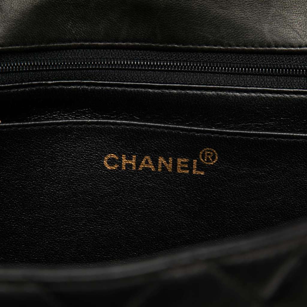 Chanel Jumbo Classic Lambskin Single Flap Black Leather Good condition - Box View