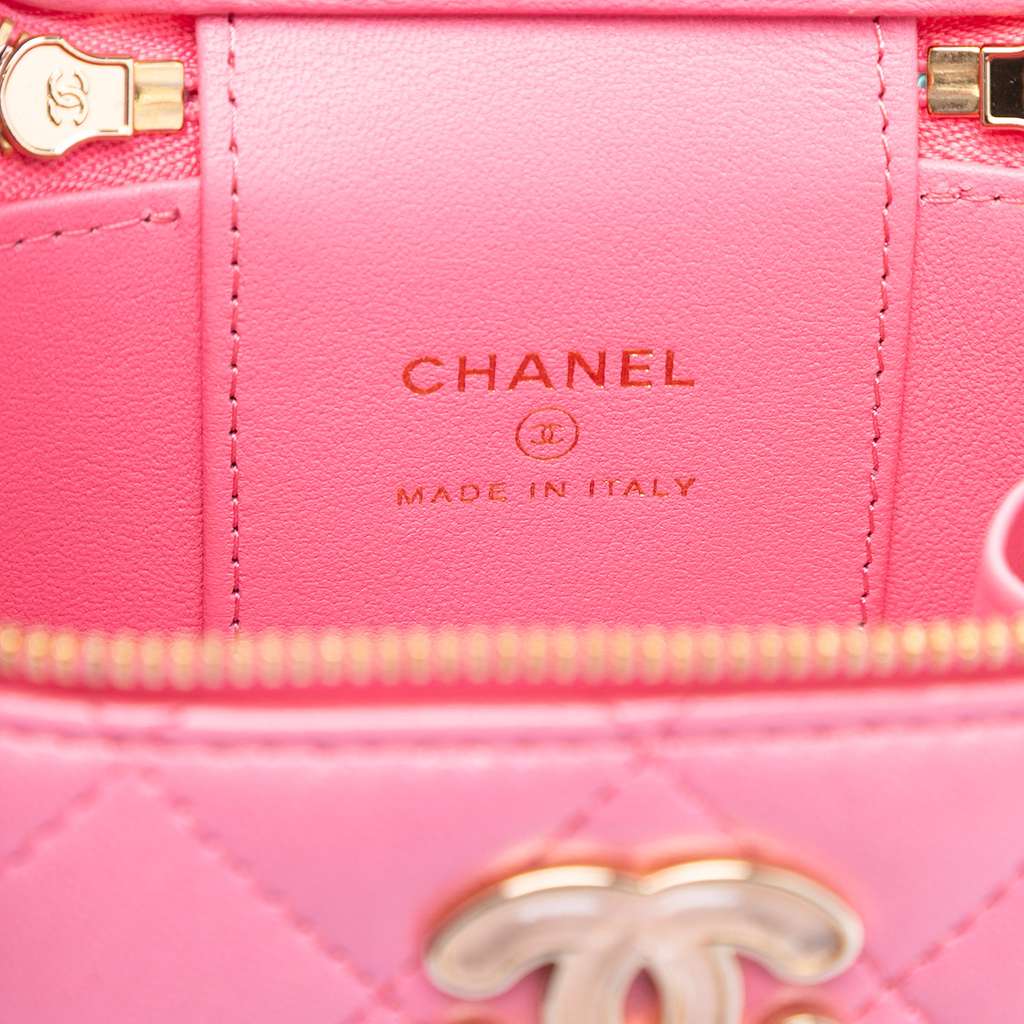 Chanel Mini CC Quilted Lambskin Beaded Heart Charms Chain Vanity Case Pink Leather Good condition - Box View