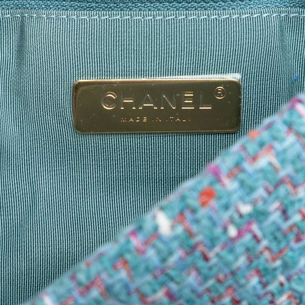 Chanel Large Tweed 19 Flap Blue Tweed Good condition - Box View