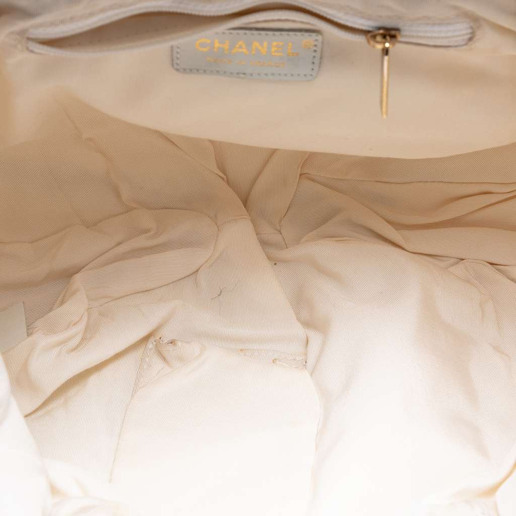 Chanel Tweed Boucle Knitting Top Handle Bag Pink Tweed Good condition - Model View