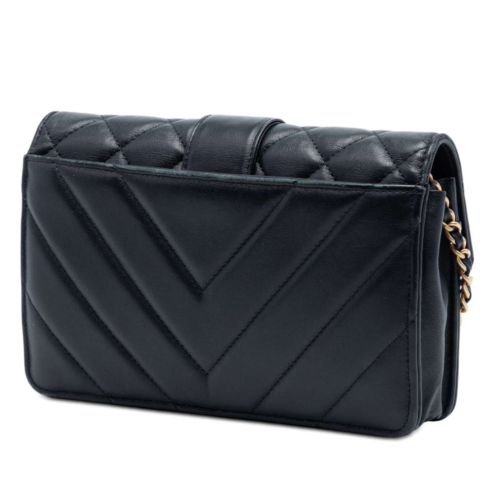 Chanel Mixed Quilt Calfskin Golden Class Wallet on Chain Black Leather Good condition - Back View