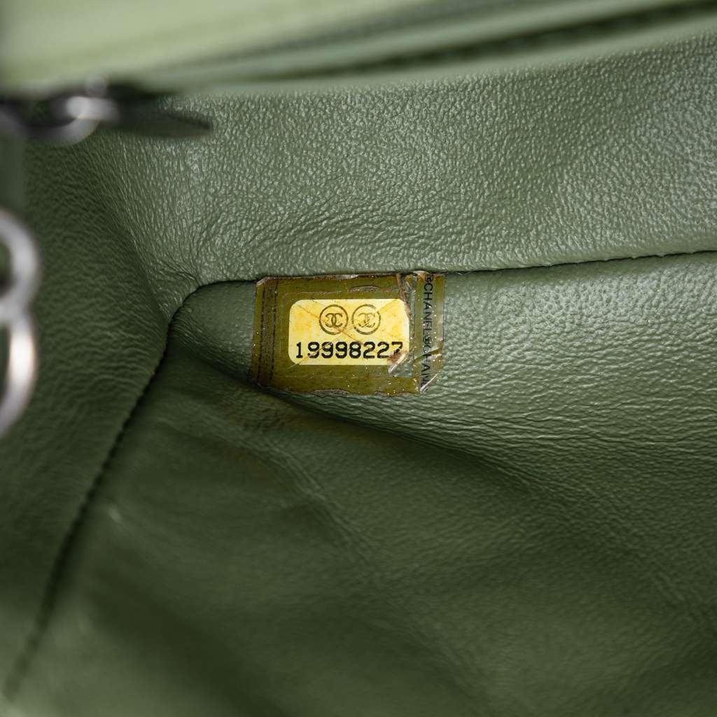 Chanel Mini Rectangular Classic Lambskin Single Flap Green Leather Good condition - Box View