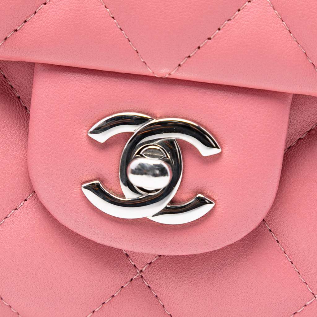 Chanel CC Quilted Lambskin Flap Clutch on Chain Pink Leather Good condition - Box View