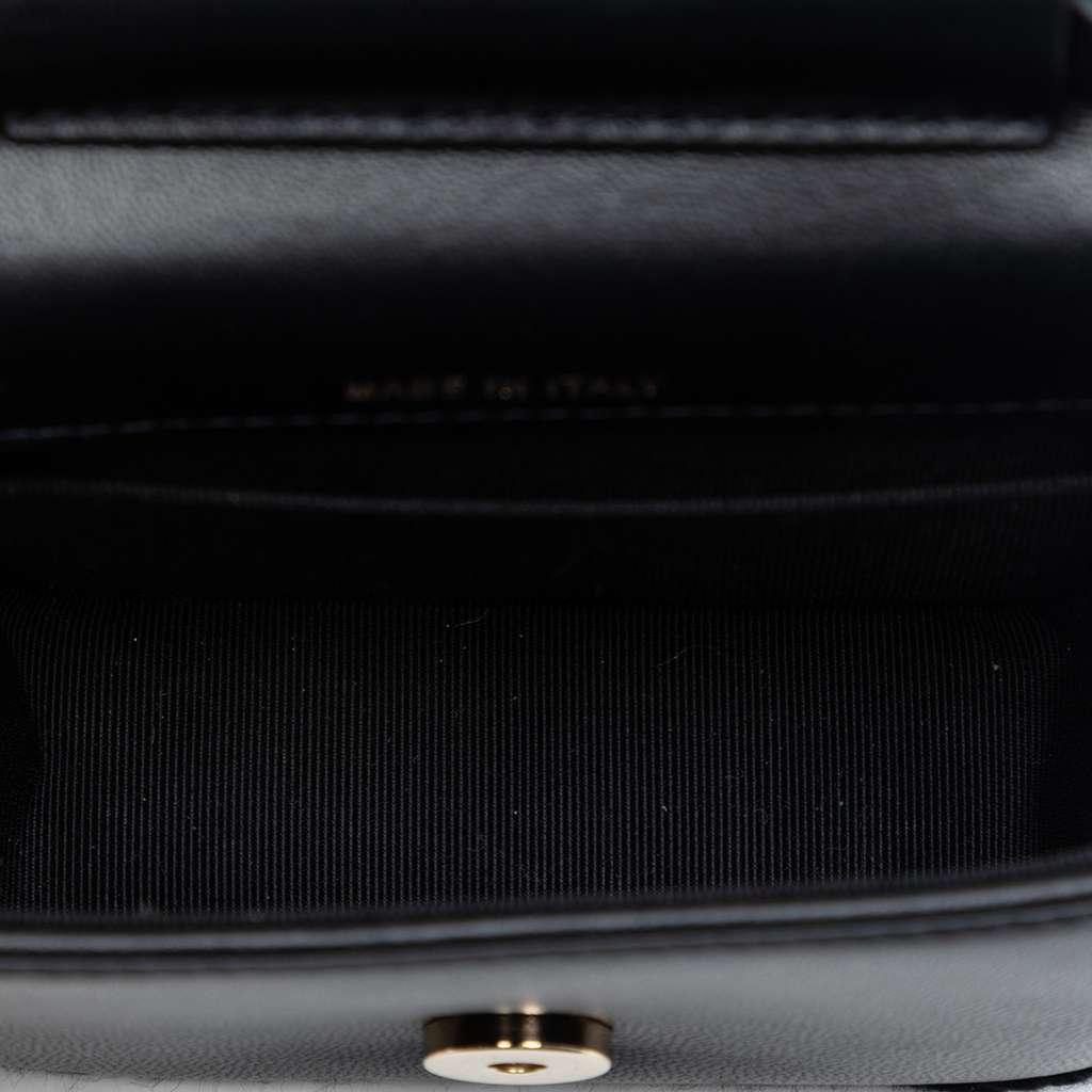 Chanel Mini CC Quilted Lambskin Crochet Flap Black Leather Good condition - Model View