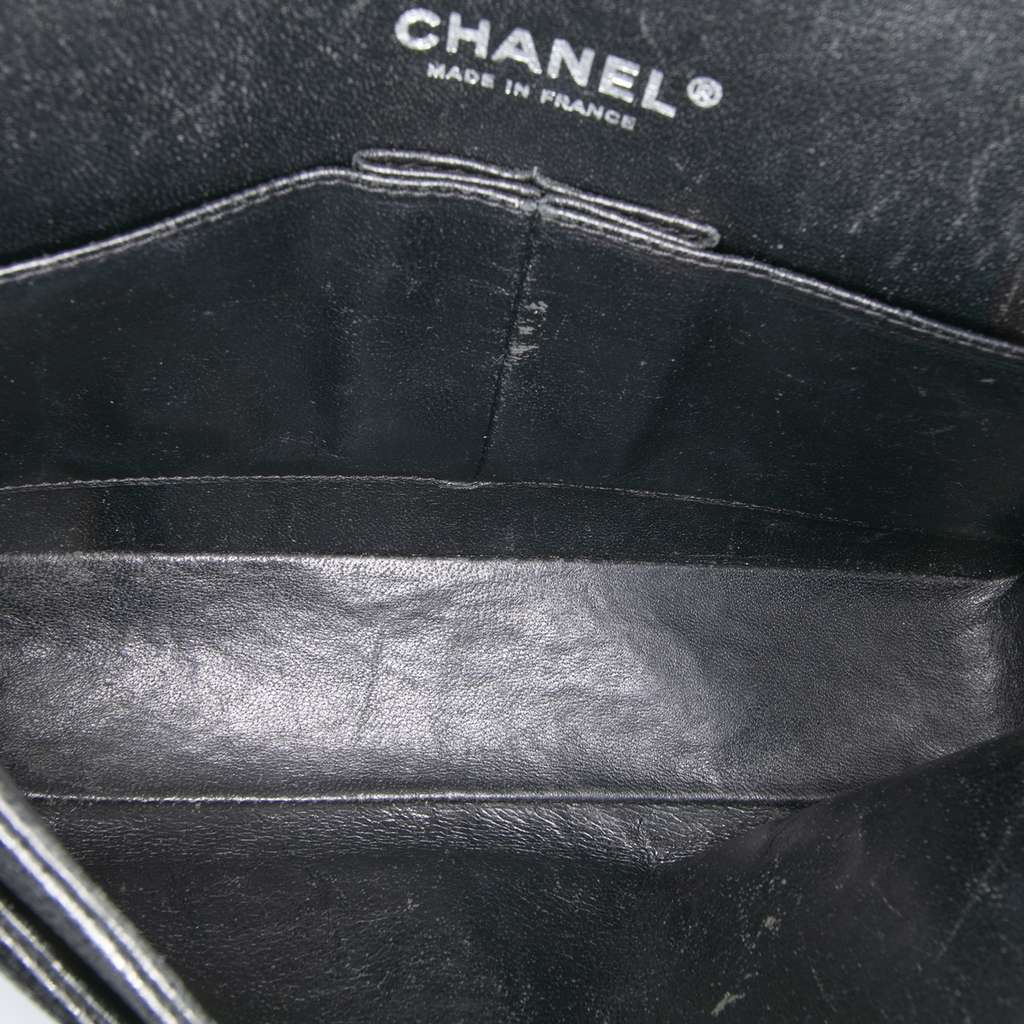Chanel Medium Classic Caviar Double Flap Black Leather Fair condition - Model View