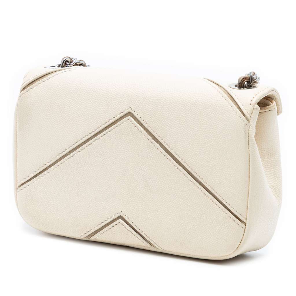 Chanel Small Macro Chevron Caviar Flap White Leather Good condition - Back View