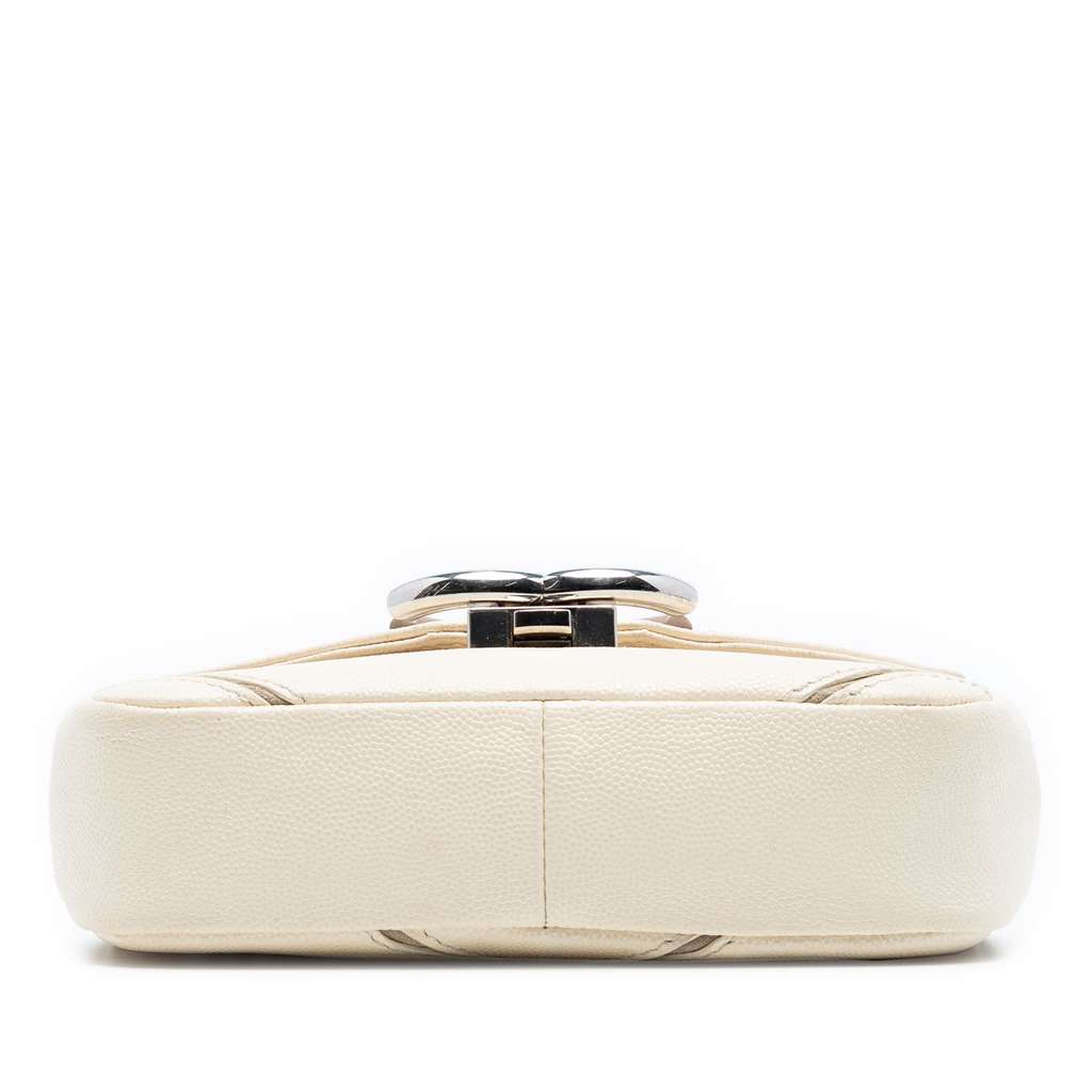 Chanel Small Macro Chevron Caviar Flap White Leather Good condition - Inside View