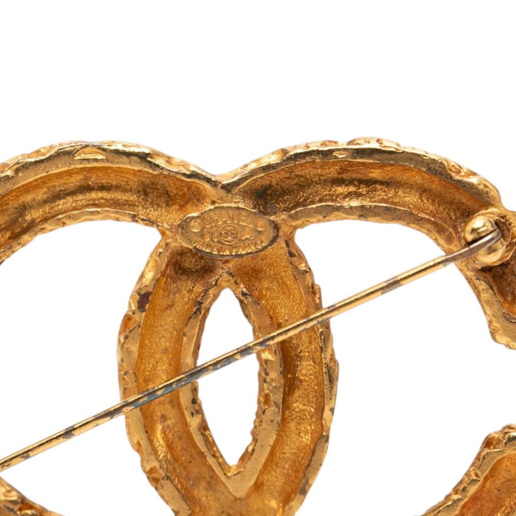 Chanel CC Gold Plated Embossed Logo Brooch Gold Metal Good condition - Inside View