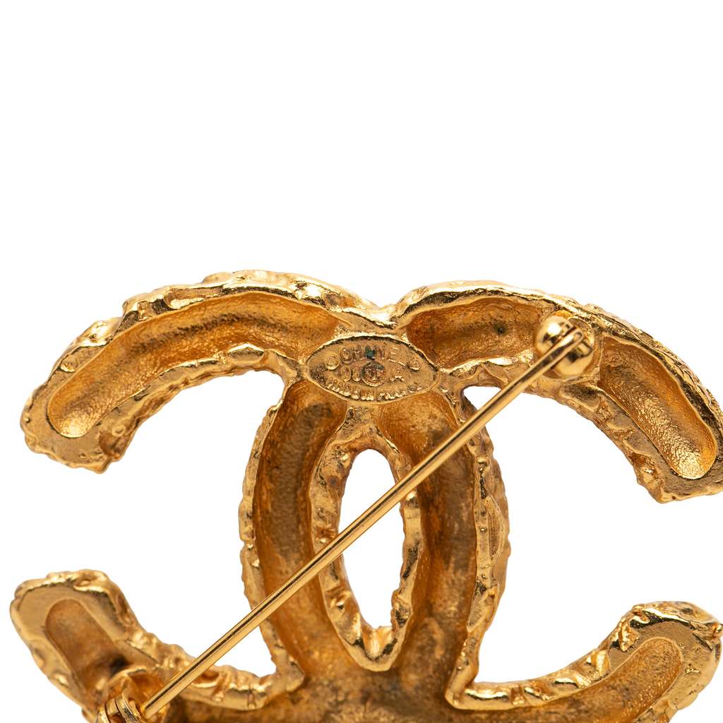 Chanel CC Gold Plated Embossed Brooch Gold Metal Good condition - Inside View