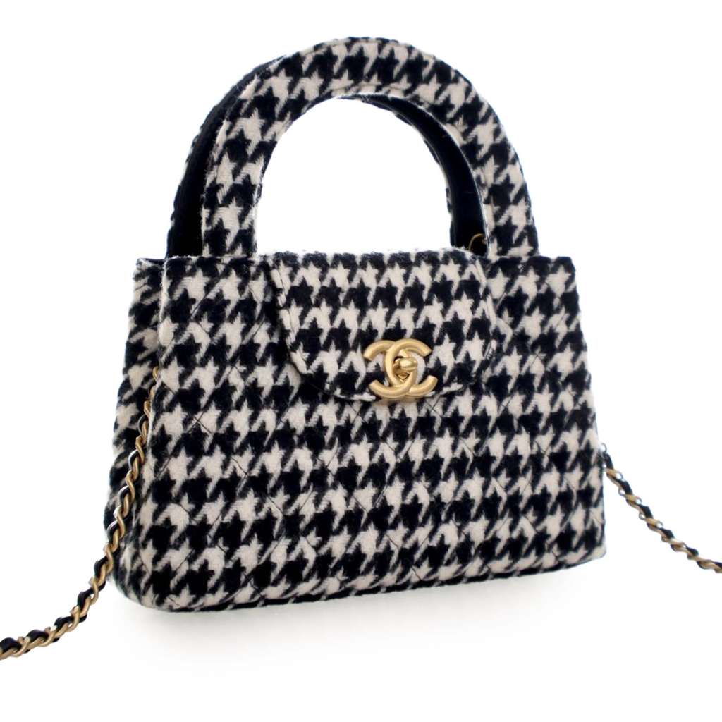 Chanel Nano Quilted Houndstooth Tweed Kelly Shopper Bag Black Tweed Very good condition - Inside View
