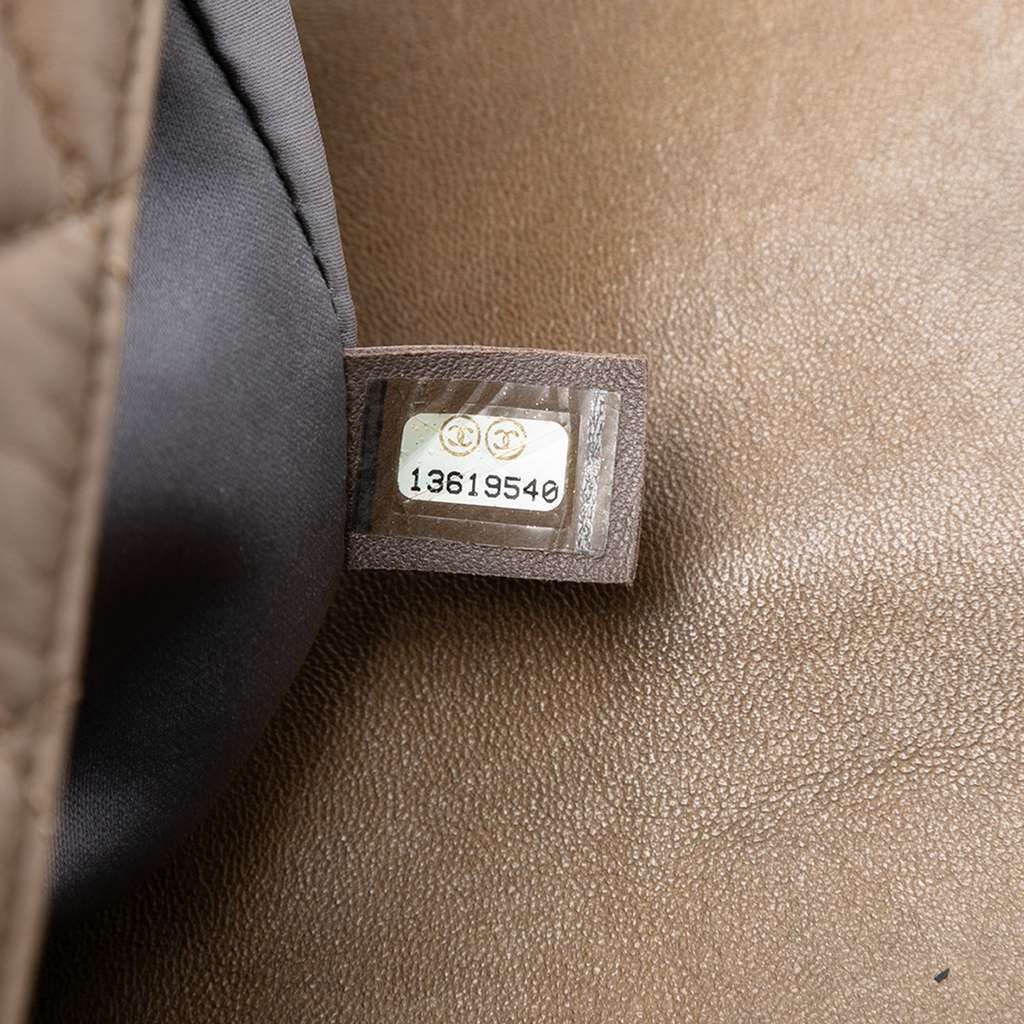 Chanel Jumbo Quilted Lambskin Coco Rain Flap Brown Leather Good condition - Box View