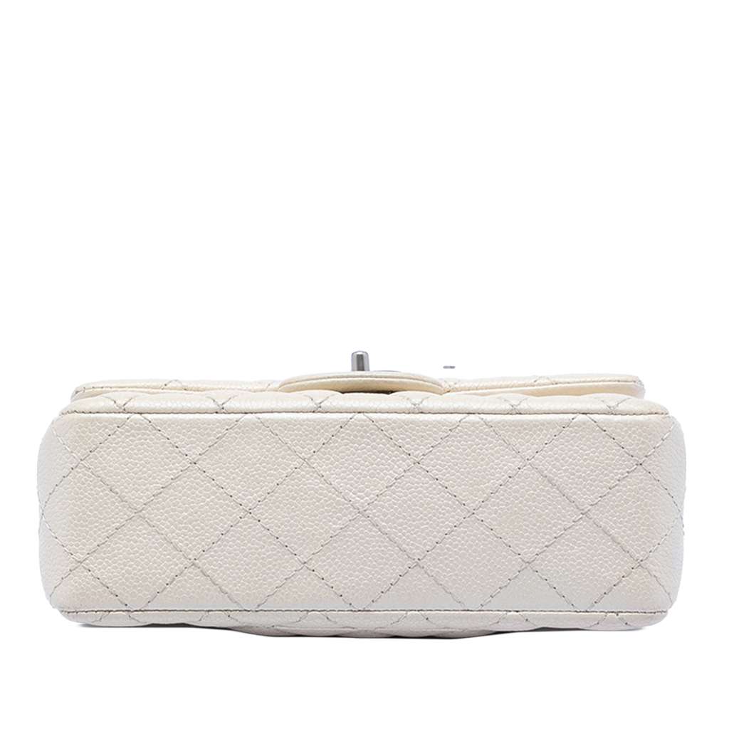 Chanel Mini Rectangular Classic Caviar Single Flap White Leather Good condition - Inside View
