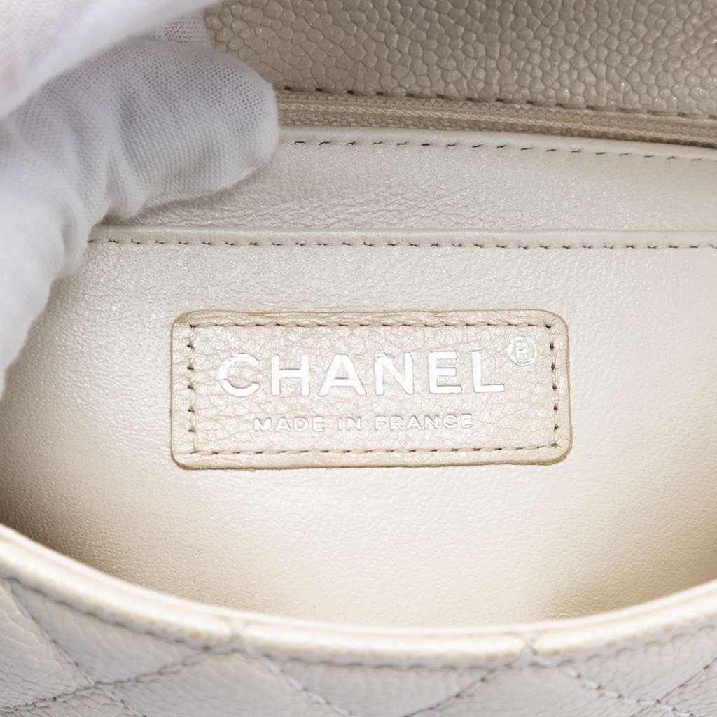 Chanel Mini Rectangular Classic Caviar Single Flap White Leather Good condition - Box View