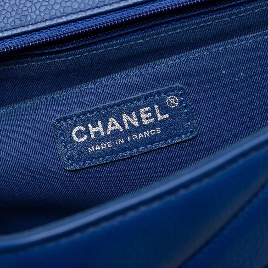 Chanel Medium Chevron Caviar Data Center Envelope Flap Blue Leather Good condition - Box View