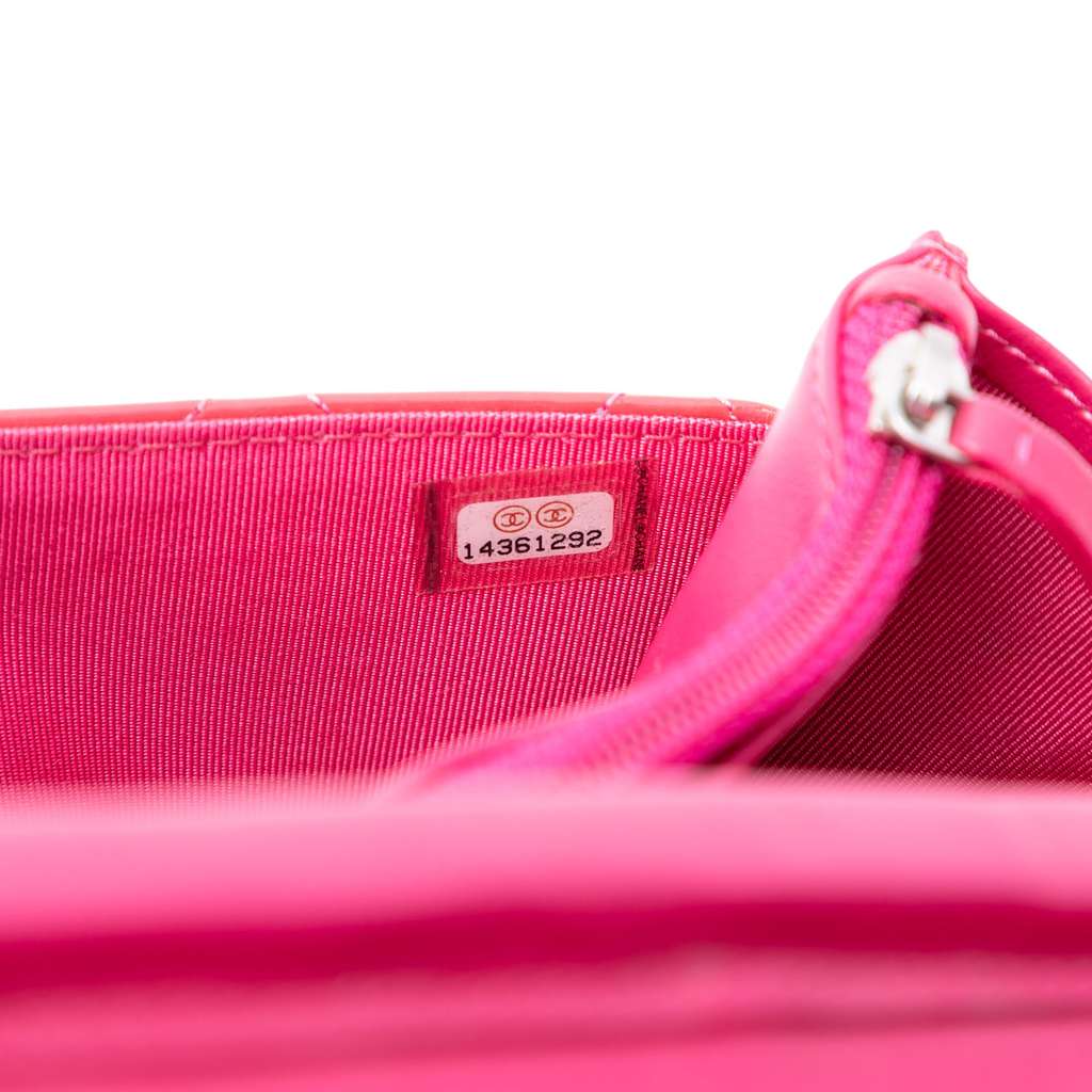 Chanel CC Quilted Patent Wallet on Chain Pink Leather Good condition - Box View
