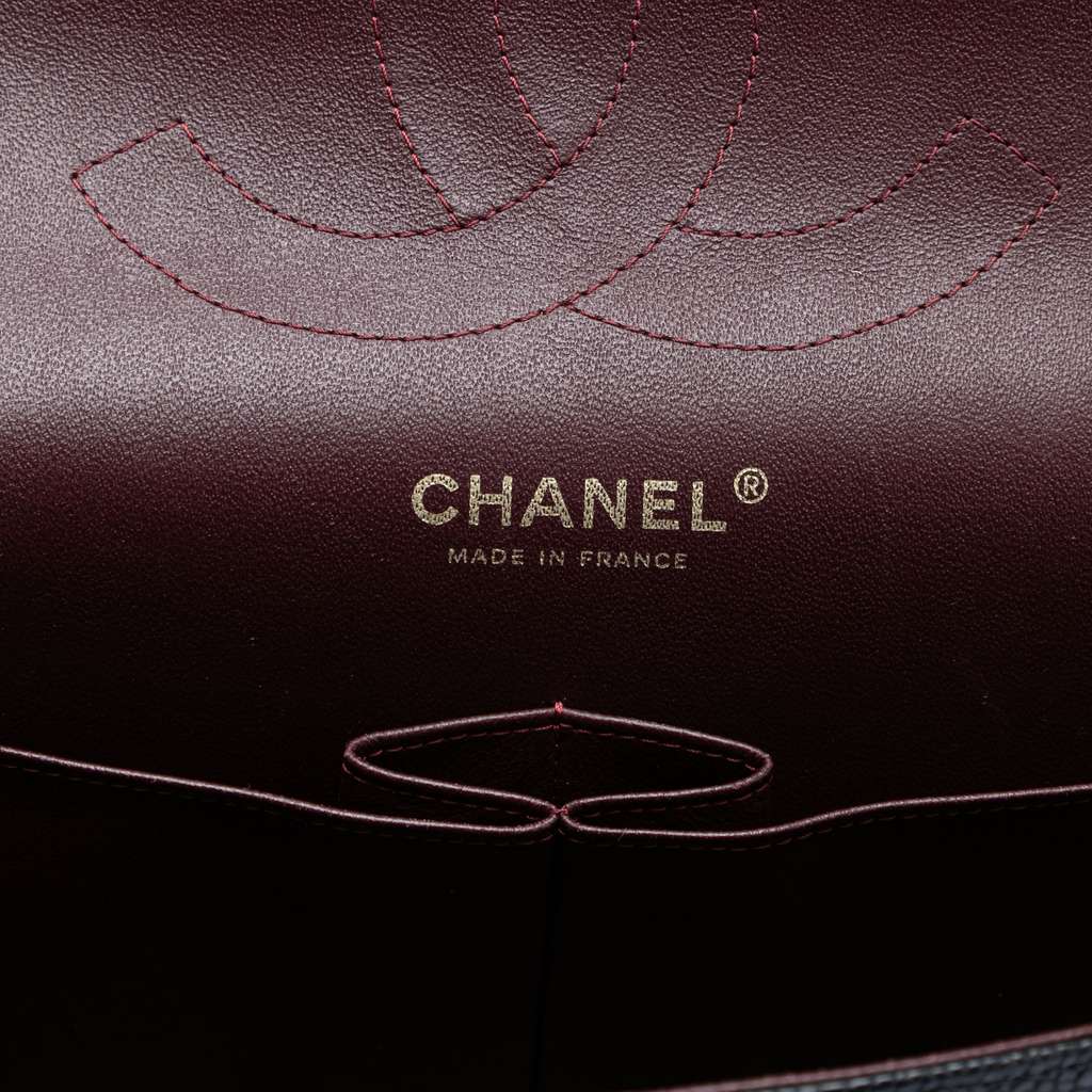 Chanel Jumbo Classic Caviar Double Flap Black Leather Good condition - Box View