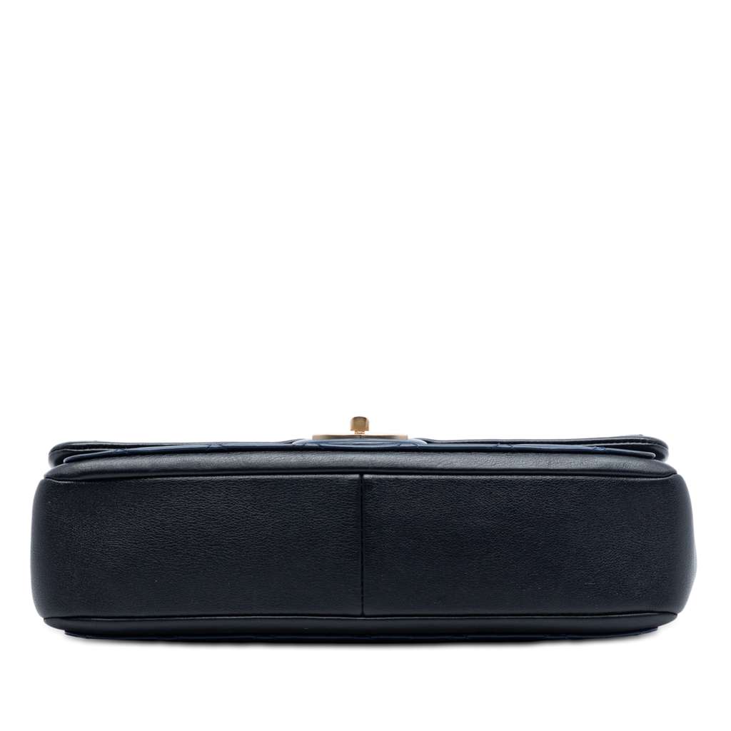 Chanel Medium Bicolor Calfskin Graphic Flap Blue Leather Good condition - Inside View