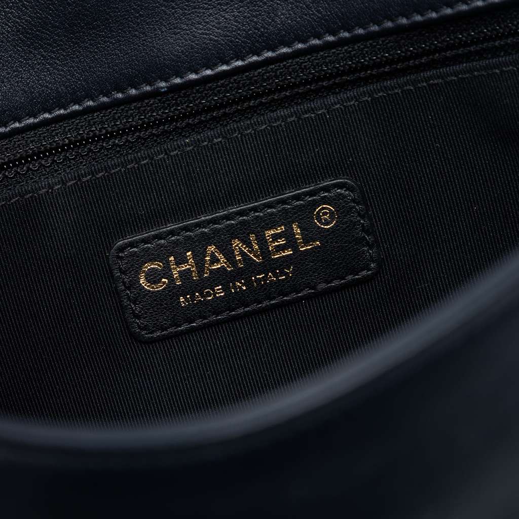 Chanel Medium Bicolor Calfskin Graphic Flap Blue Leather Good condition - Box View