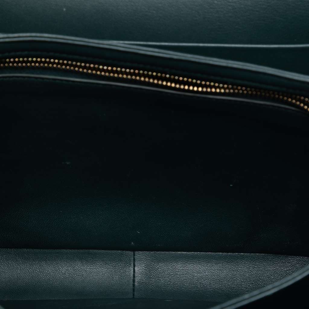 Celine Large Shiny Calfskin Triomphe Crossbody Green Leather Good condition - Model View