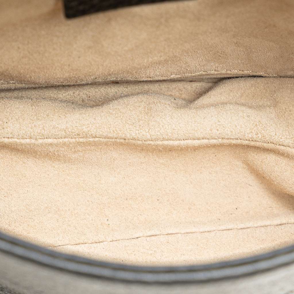 Gucci Small Leather 1973 Chain Crossbody Black Leather Good condition - Model View