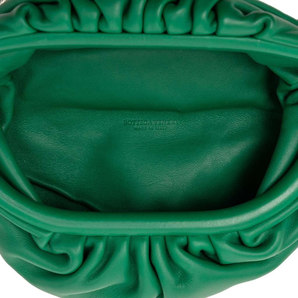 Bottega Veneta Lambskin Belt Chain Pouch Green Leather Good condition - Model View