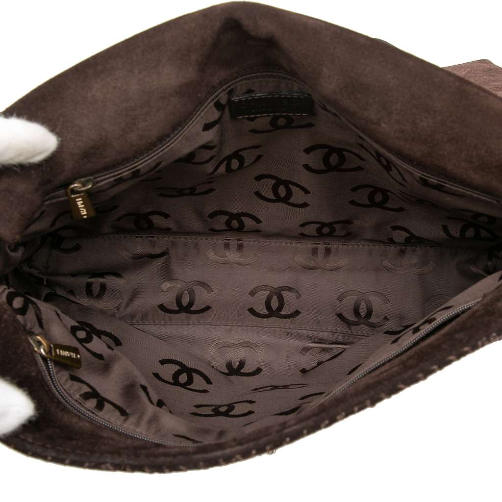 Chanel CC Suede Wild Stitch Crossbody Brown Leather Fair condition - Model View