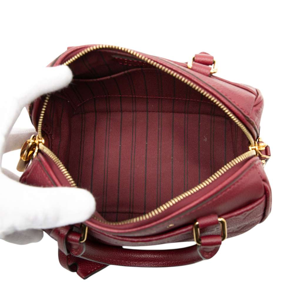 Louis Vuitton Monogram Empreinte Speedy Bandouliere 20 Red Leather Good condition - Model View
