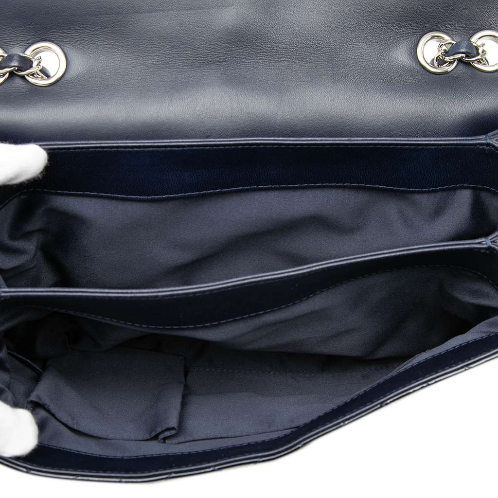 Chanel Jumbo Quilted Patent 3 Compartment Flap Blue Leather Good condition - Model View