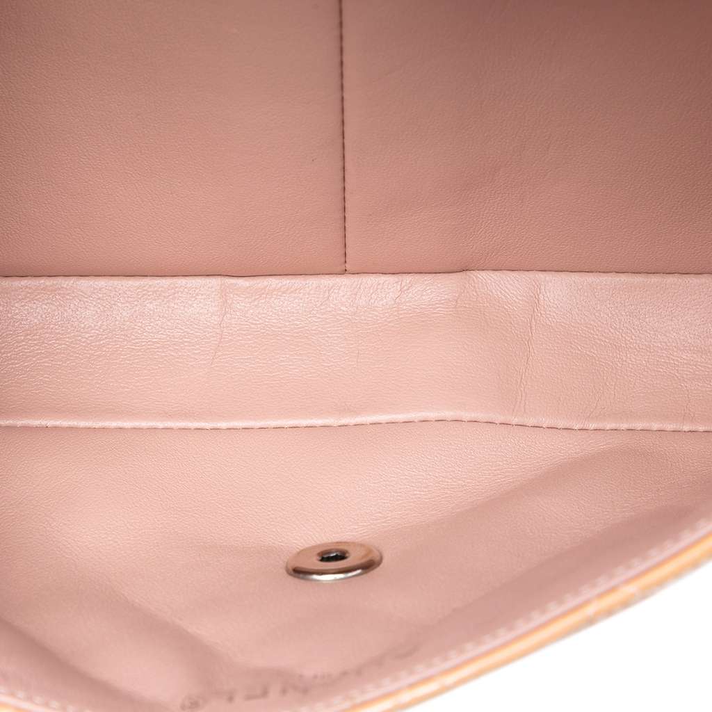 Chanel Classic Patent East West Single Flap Brown Leather Very good condition - Model View