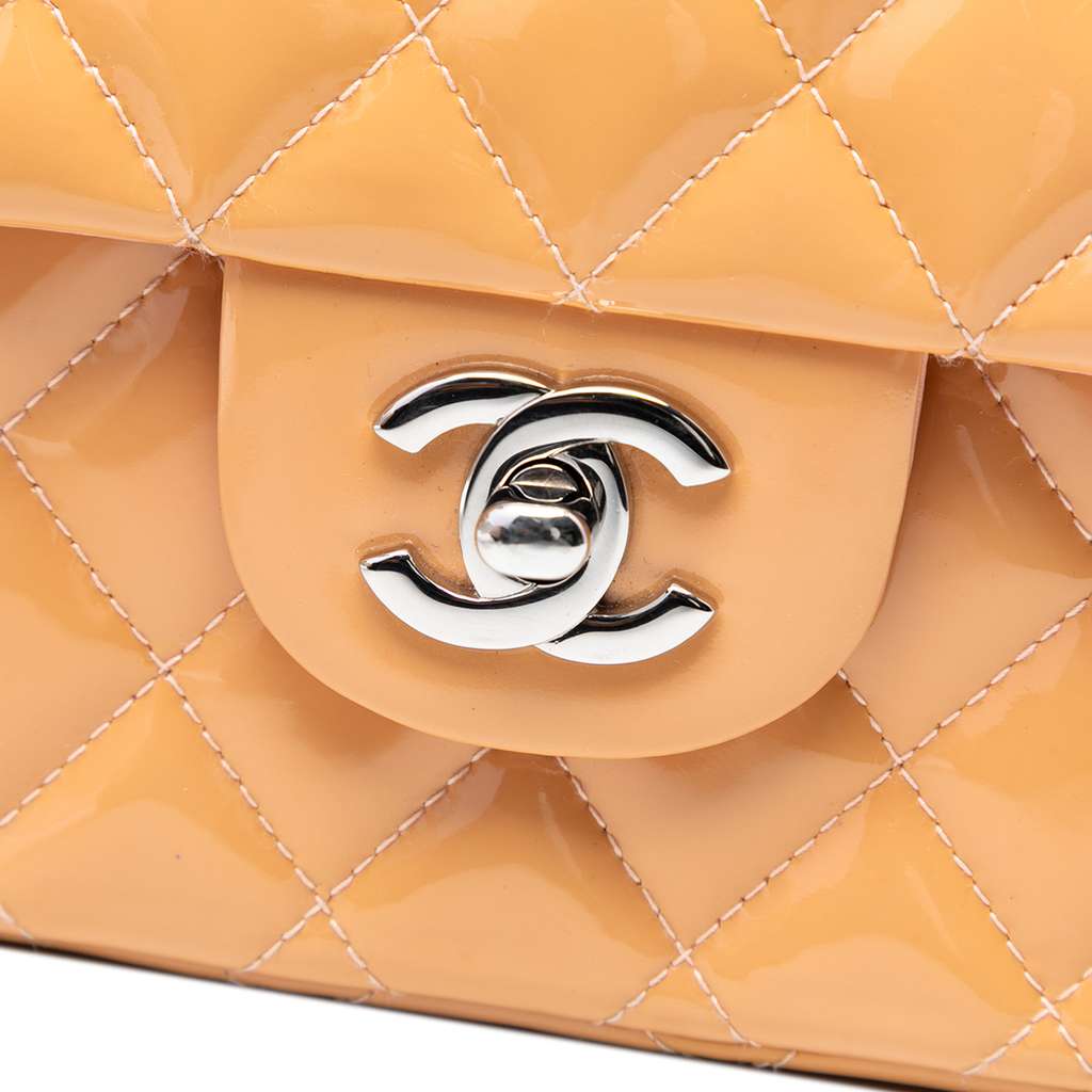 Chanel Classic Patent East West Single Flap Brown Leather Very good condition - Box View