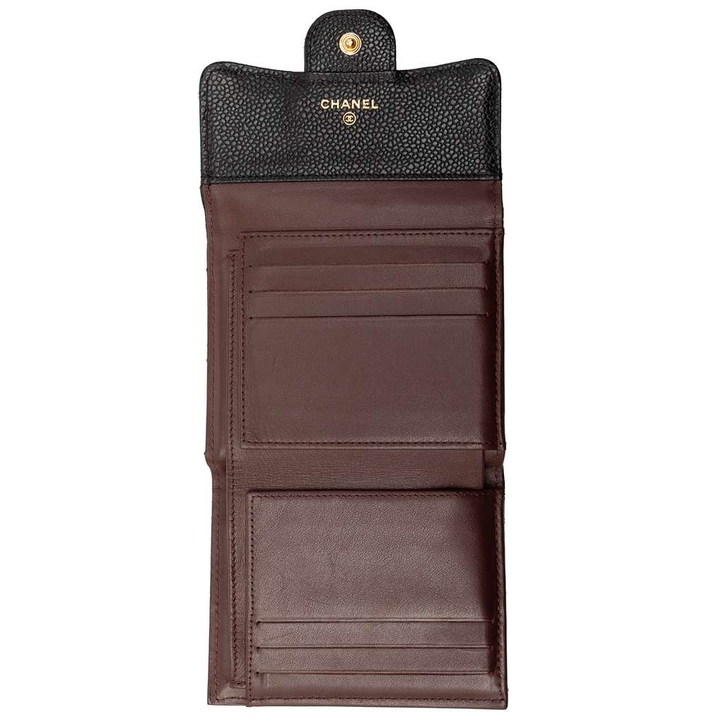Chanel CC Quilted Caviar Trifold Wallet Black Leather Good condition - Model View