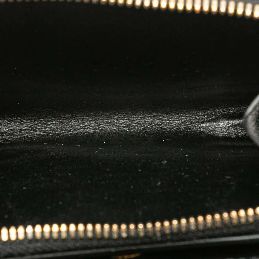 Bottega Veneta Lambskin Maxi Intreccio Cassette Bifold Zip Wallet Black Leather Very good - Model View