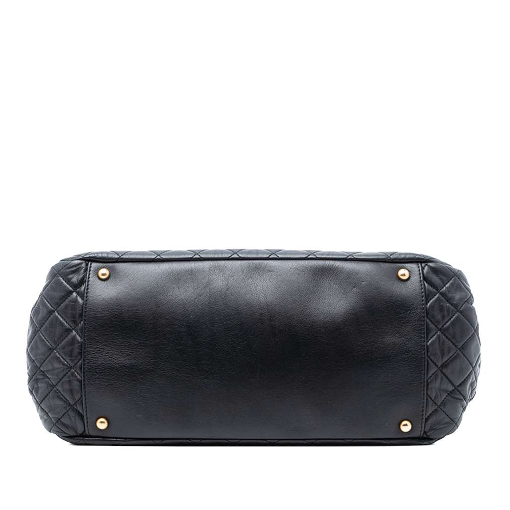 Chanel Medium Quilted Lambskin Reissue 2.55 East West Mademoiselle Accordion Flap Black Leather Very good condition - Inside View