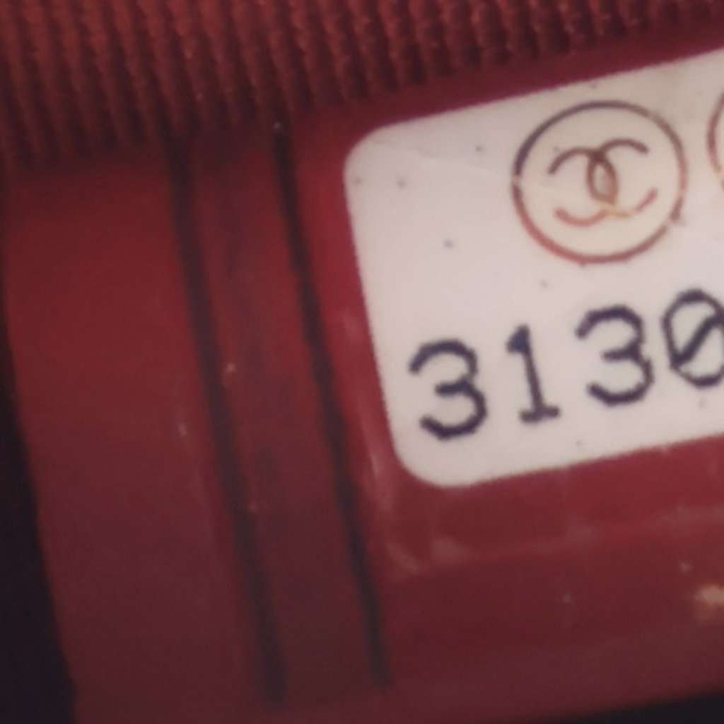 Chanel Lambskin 19 Round Clutch with Chain Black Leather Good condition - Box View