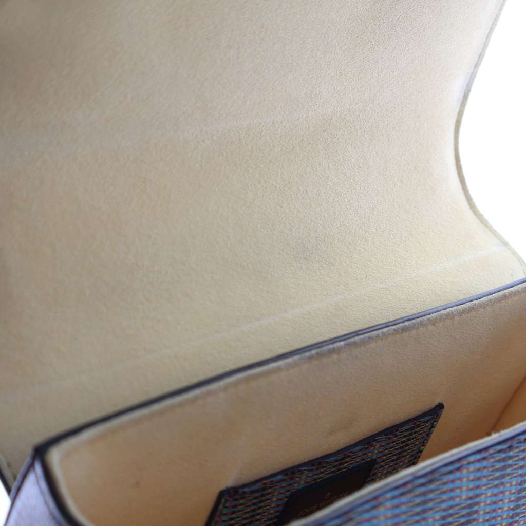 Louis Vuitton Damier Monogram Pop Twist MM Blue Good condition - Model View