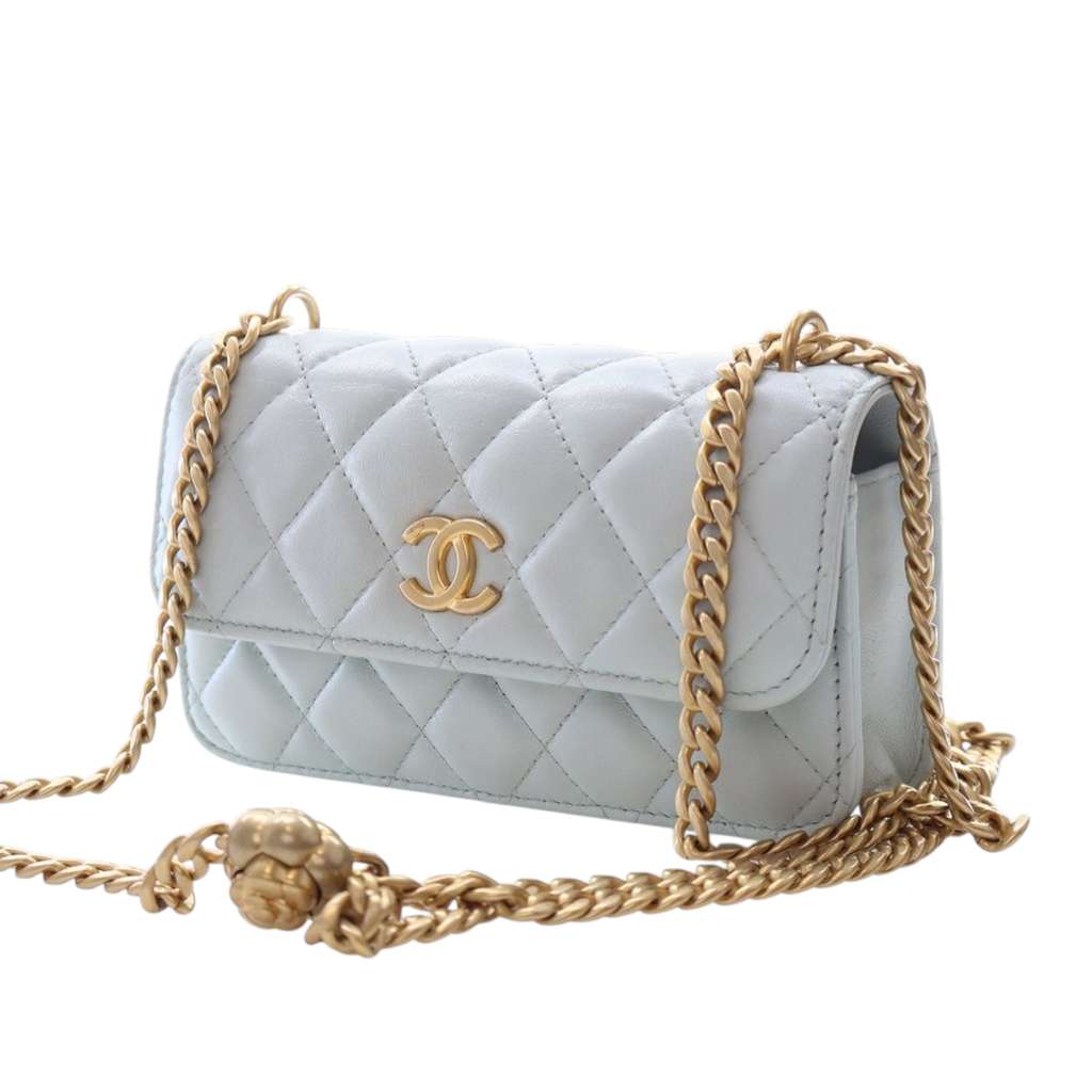Chanel Mini CC Lambskin Camellia Crush Clutch With Chain Blue Leather Good condition - Inside View