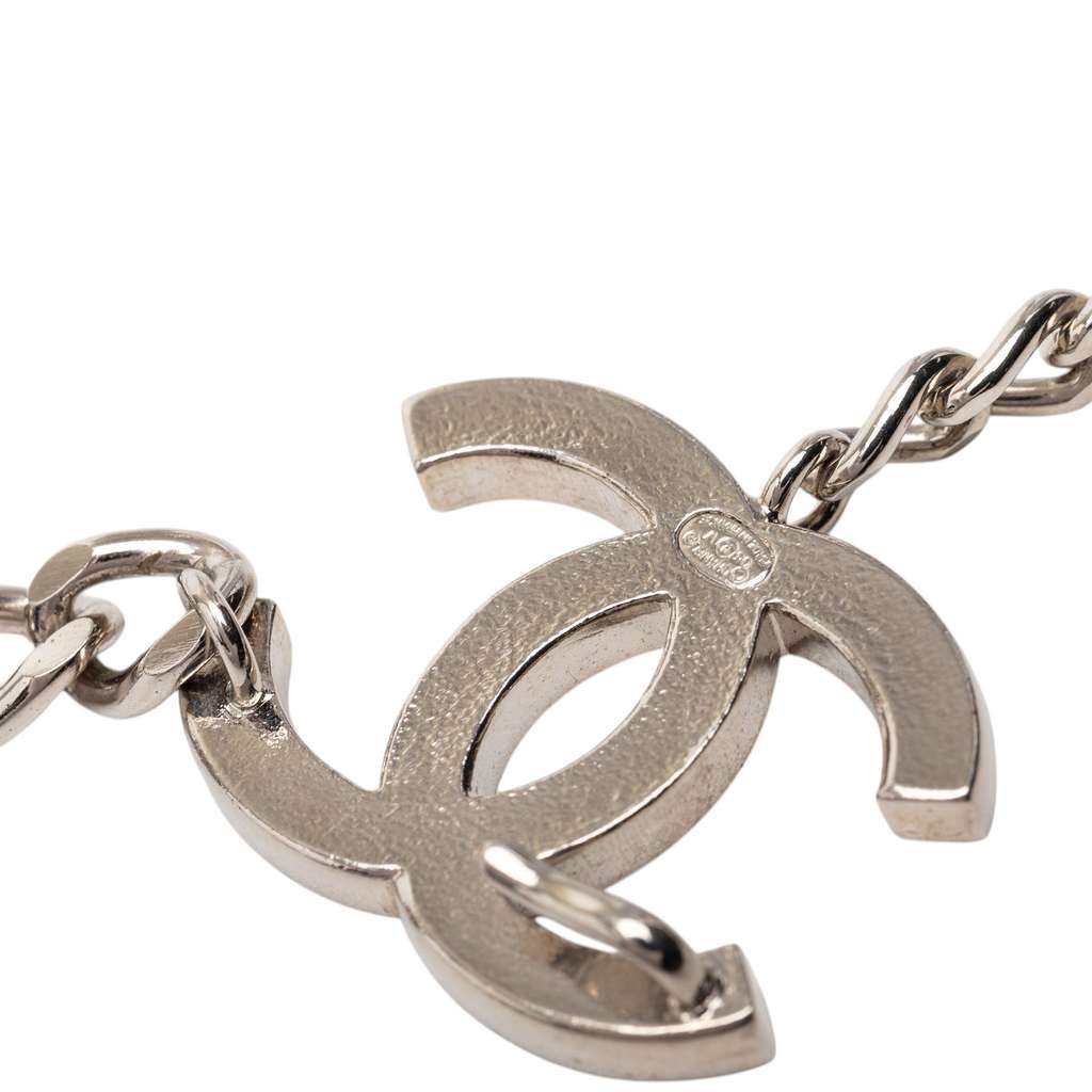 Chanel Silver Plated Lacquered CC Chain Link Belt Silver Metal Good condition - Model View