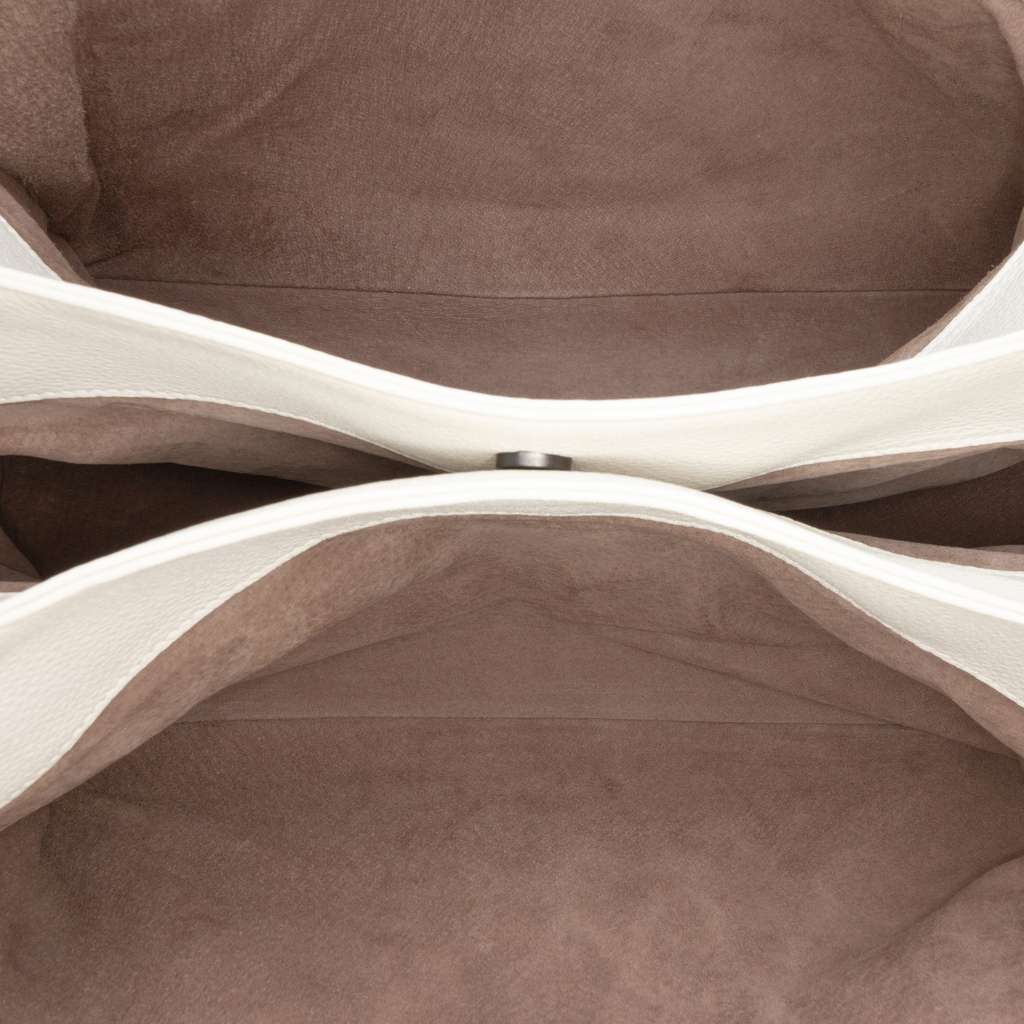 Bottega Veneta Medium Cervo Roma Tote White Leather Good condition - Model View