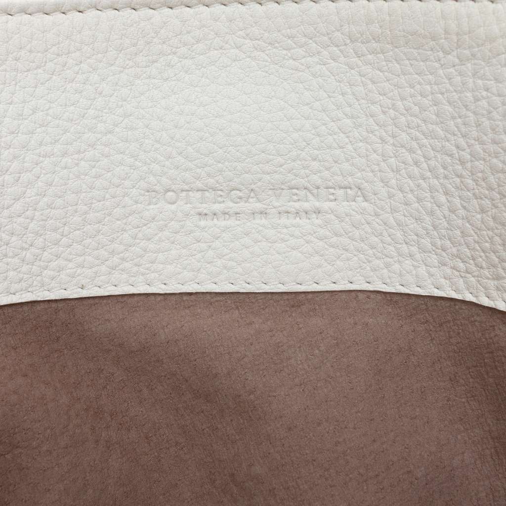 Bottega Veneta Medium Cervo Roma Tote White Leather Good condition - Box View