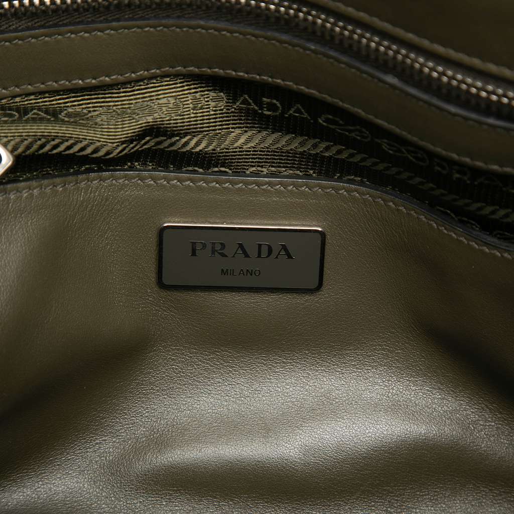 Prada Vitello Daino Vertical Stitched Top Handle Bag Green Leather Good condition - Box View