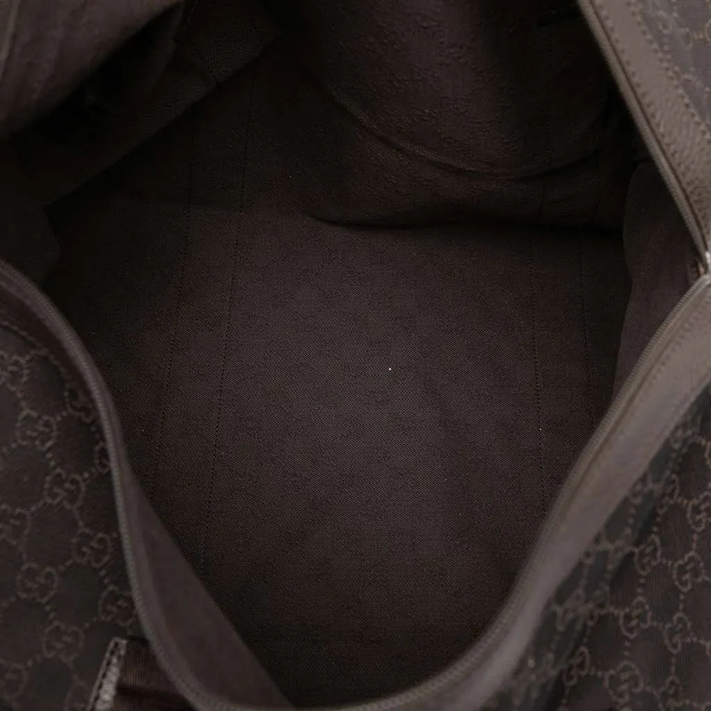 Gucci GG Canvas Travel Bag Brown Canvas Very good - Model View