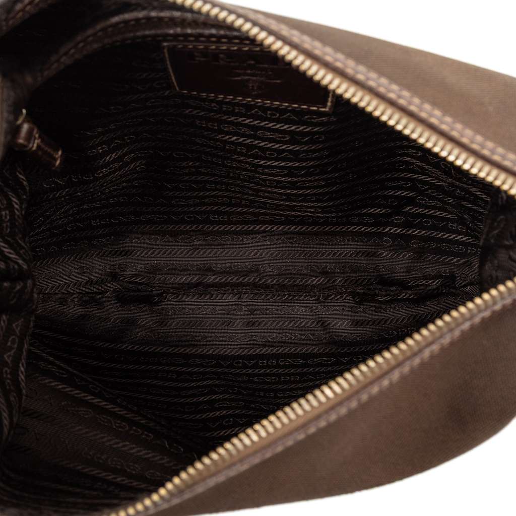 Prada Canvas Canapa Logo Crossbody Brown Canvas Good condition - Model View