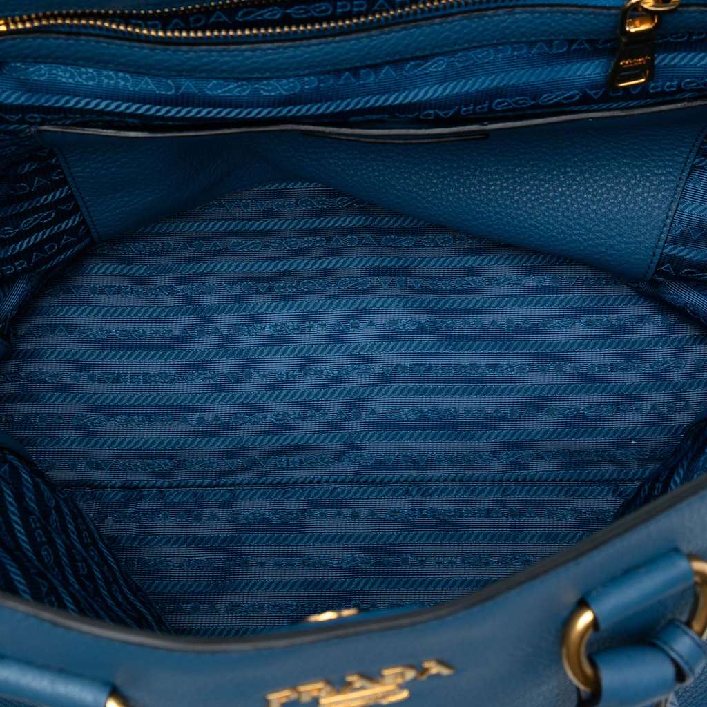 Prada Vitello Daino Open Convertible Tote Blue Leather Good condition - Model View