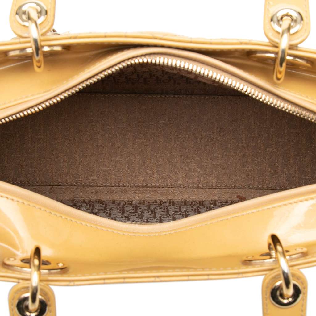 Dior Large Patent Cannage Lady Dior Brown Leather Good condition - Model View