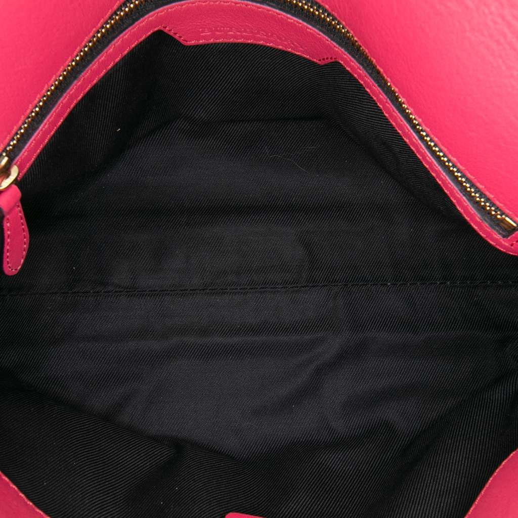 Burberry Haymarket Check Canvas Leah Crossbody Brown Canvas Good condition - Model View