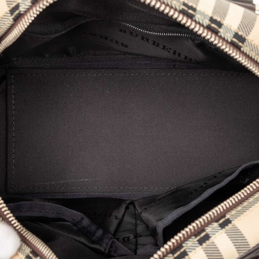 Burberry House Check Canvas Handbag Brown Canvas Good condition - Model View