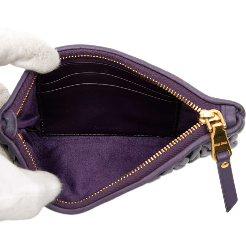 Miu Miu Matelasse Leather Pouch Purple Leather Good condition - Model View