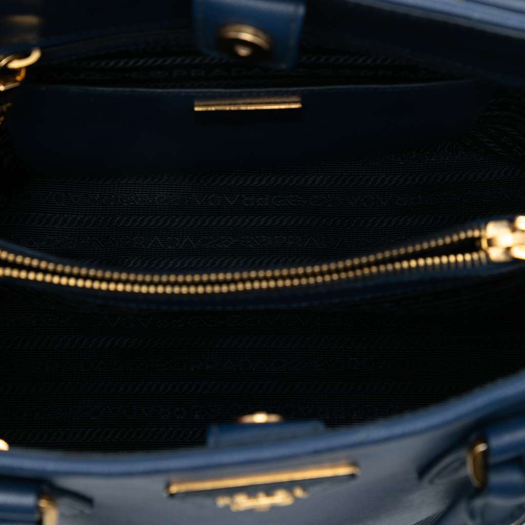 Prada Medium Saffiano Lux Open Promenade Satchel Blue Leather Good condition - Model View